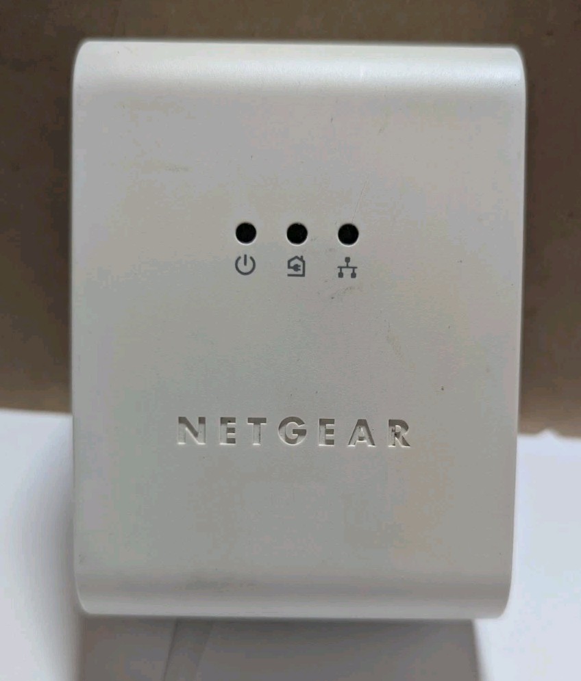 Netgear HDX101 Powerline HD Ethernet Adapter 200 Mbps See Photos