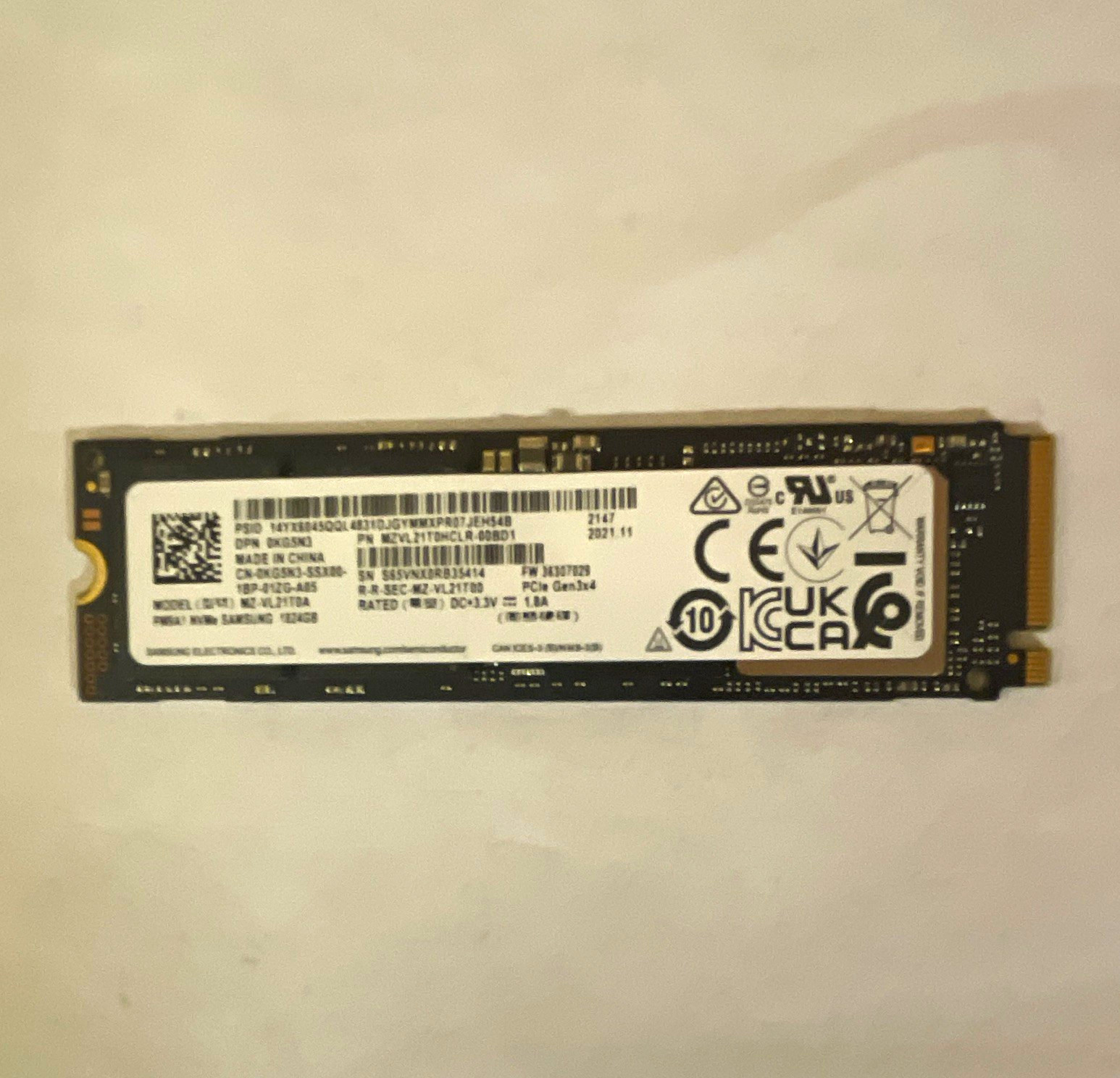 Samsung PM9A1 1TB M.2 2280 NVMe PCIe Gen4x4 Internal SSD MZ-VL21T0A
