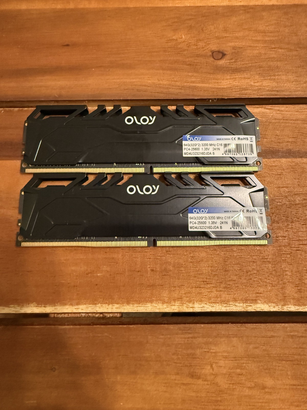 OLOy 64GB (2 x 32GB) 288-Pin PC RAM DDR4 3200 (PC4 25600) Desktop Memory - USED