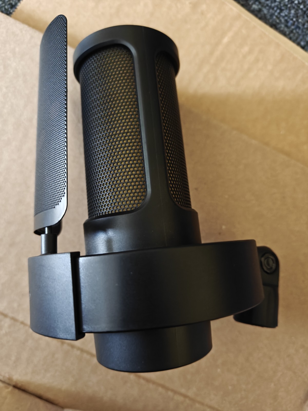 FIFINE Ampligame A8 Microphone for Gaming Streaming with Pop Filter Shock Mount
