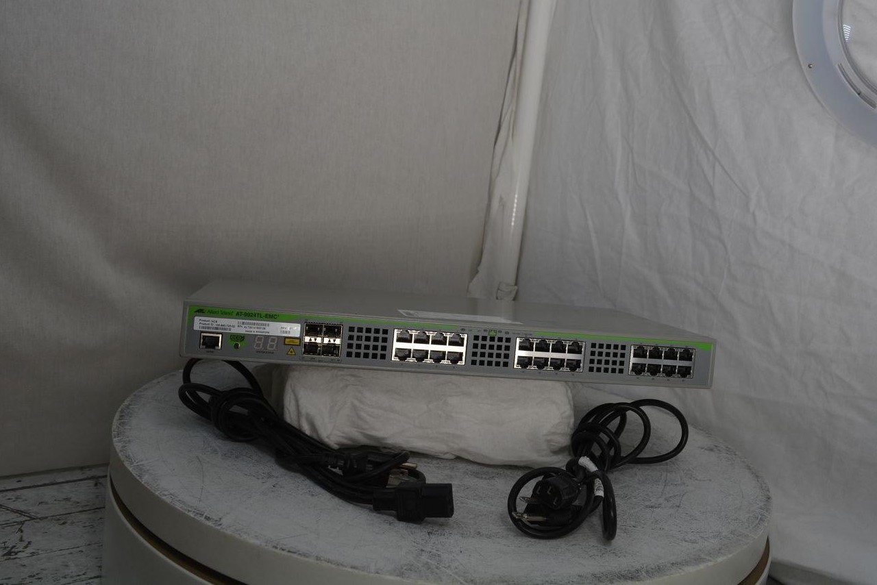 ALLIED TELESIS AT-9924TL-EMC2 24-Port Ethernet Switch