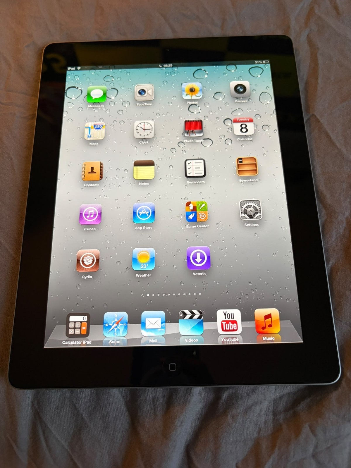 Apple iPad 4 64GB Wi-Fi, Near Mint Condition, iOS 8/6 Dualboot, Collectors Only