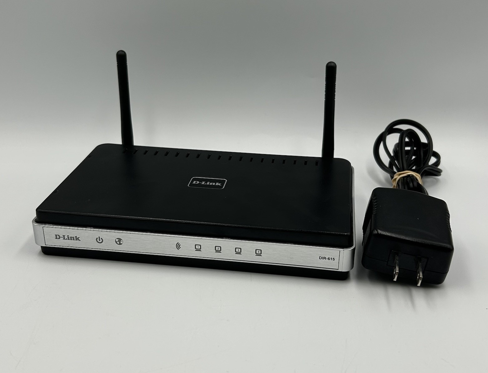 D-Link DIR-615 Wireless-N 300 Wifi Router 4 Port 10/100 Networking N300 Tested