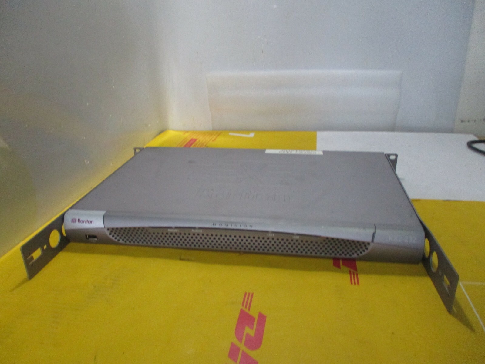 Raritan Dominion KX2-232 32-Port KVM Switch DKX2-232