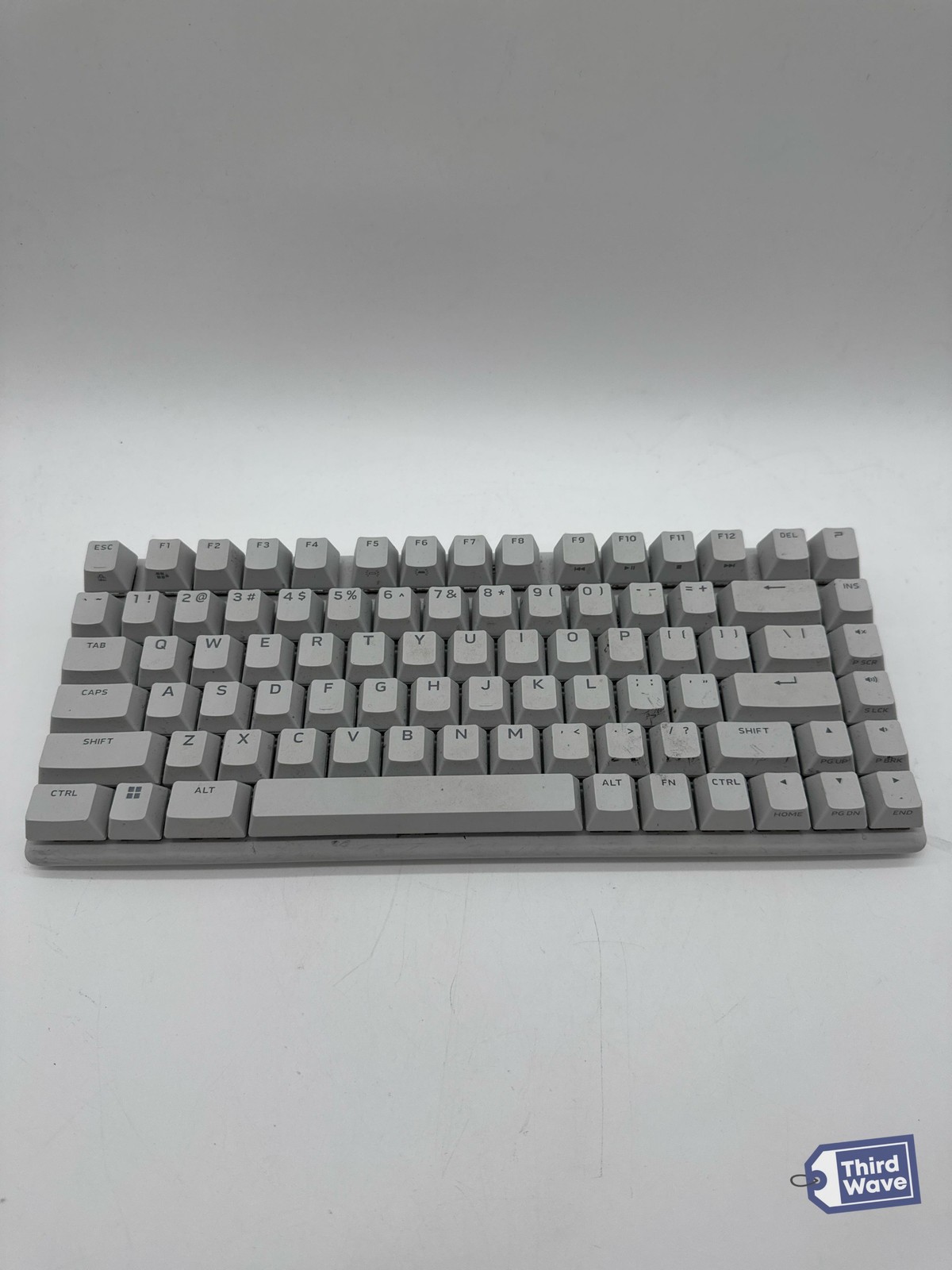Alienware Pro 75% Wireless Gaming Keyboard Hot-Swappable Switch RGB Lunar Light