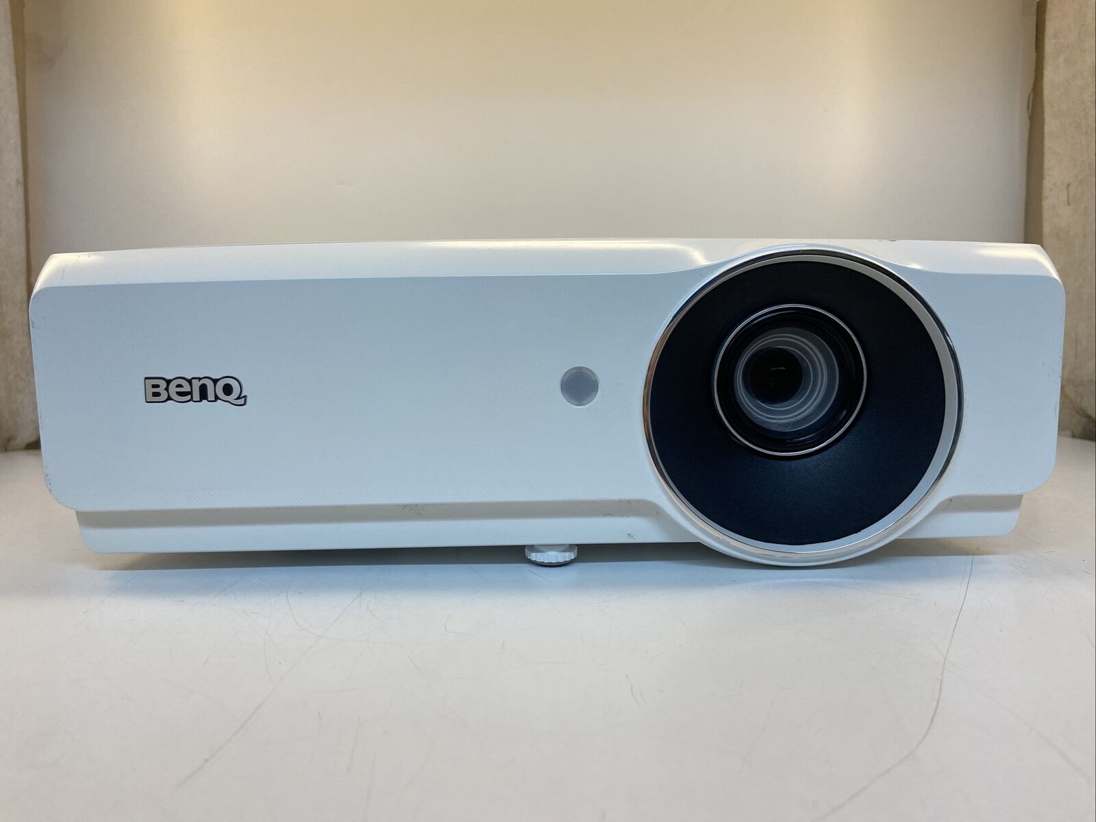 BenQ MW727 Projector *930 Lamp Hours*