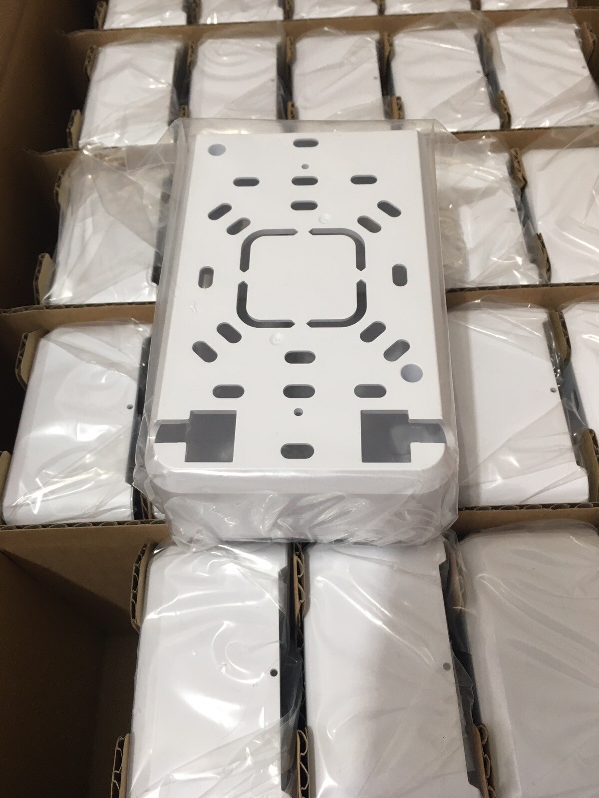 Box of 25 UbiQuiti Networks UAP-IW-HD-JB-25 Anschlussdose Indoor Weiß Ubiquiti