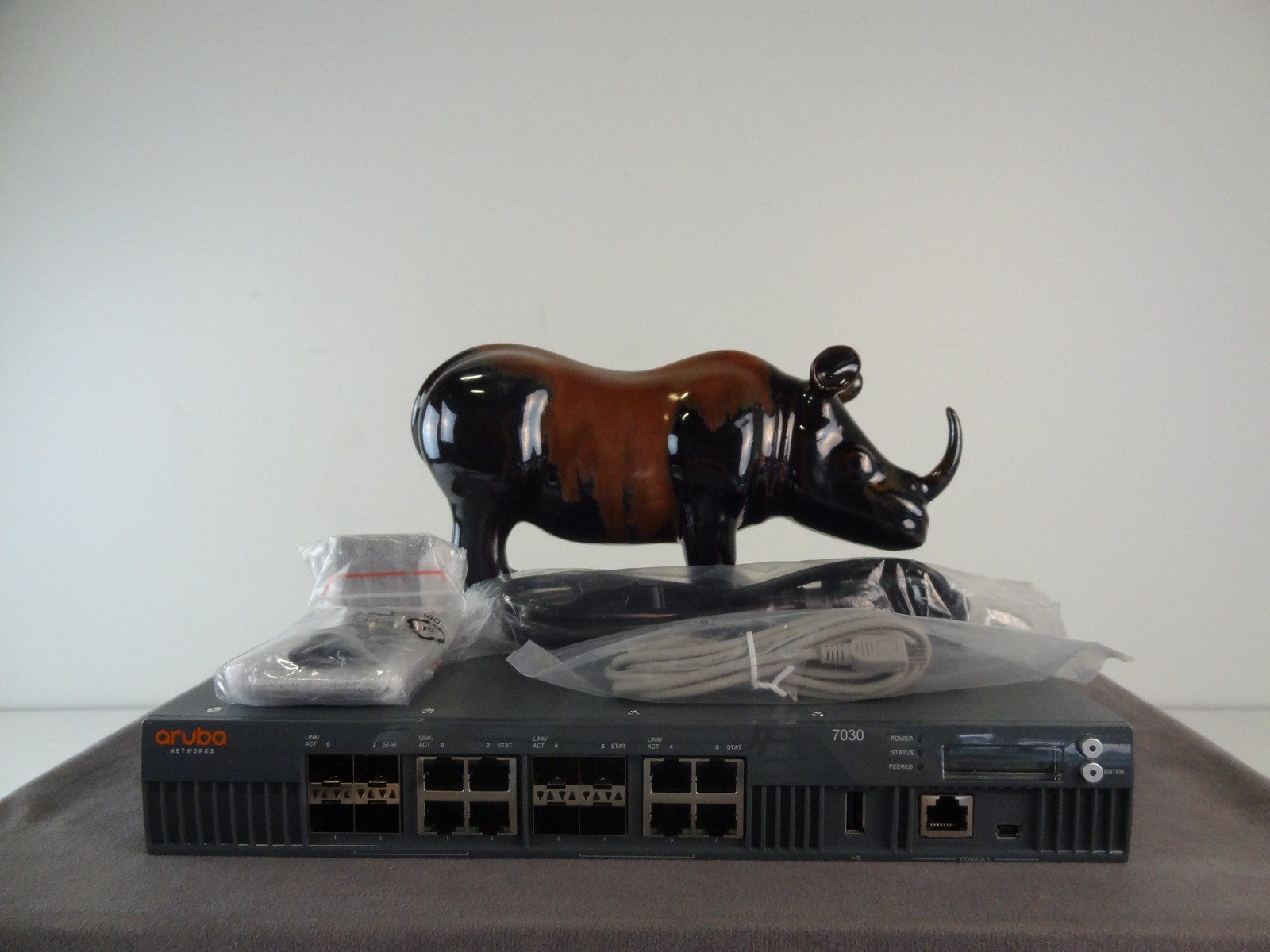JW687A HP Aruba 7030 (US) Controller - network management device JW687-61001