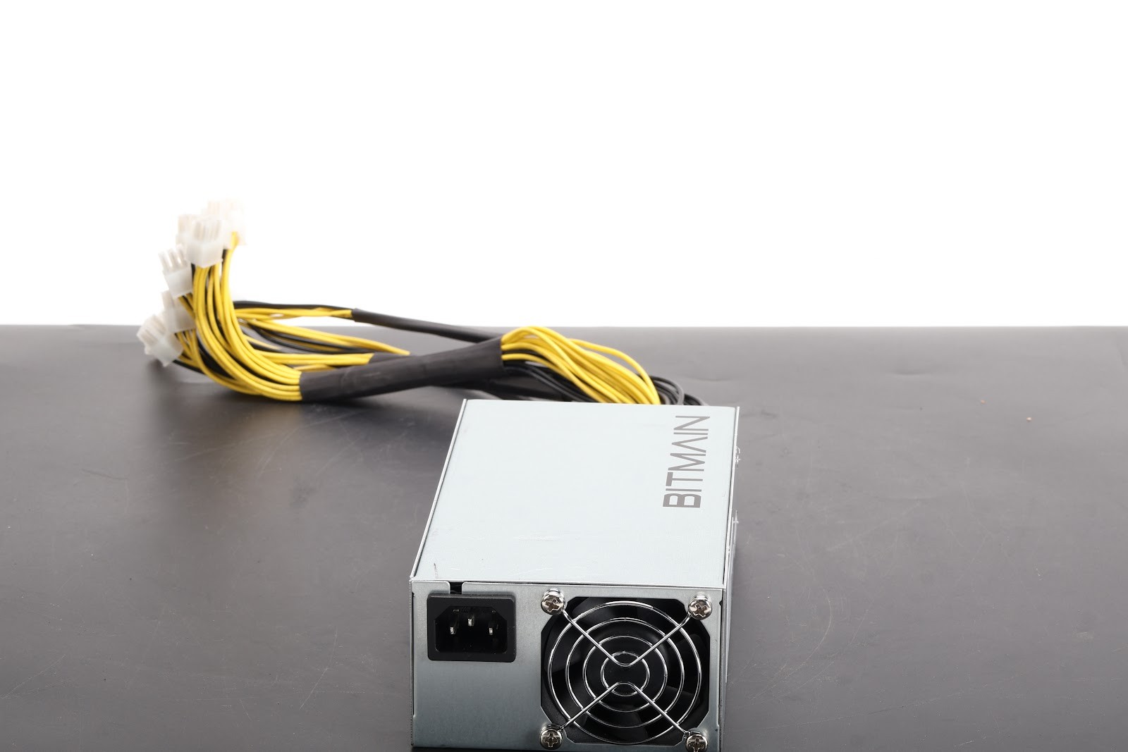Bitmain APW3++-12-1600 A3 Switching Power Supply