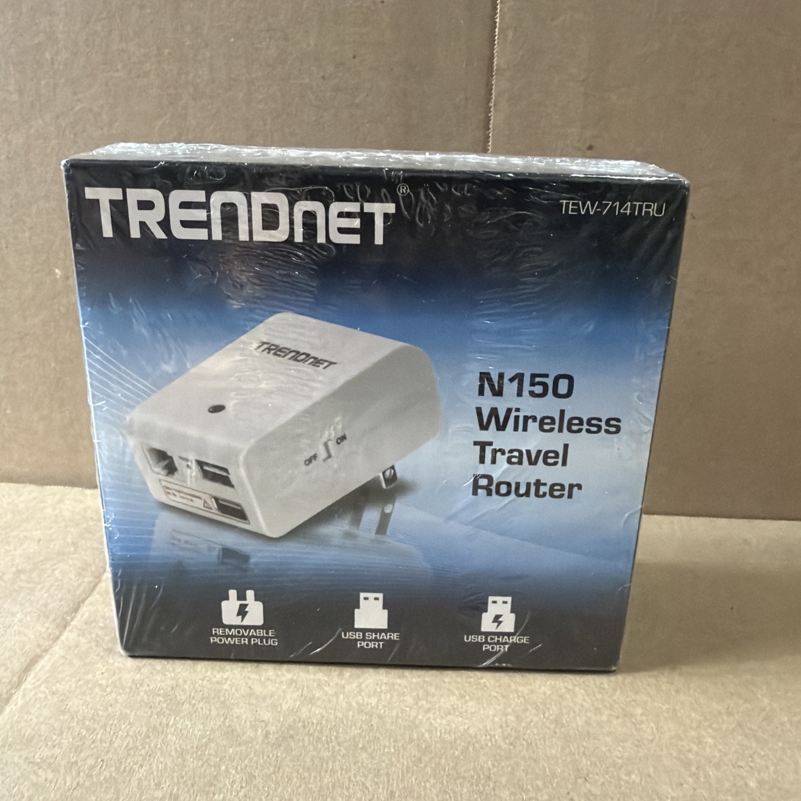 TRENDnet Wireless N 150 Mbps Travel Router With Outlet Options TEW-714TRU NEW