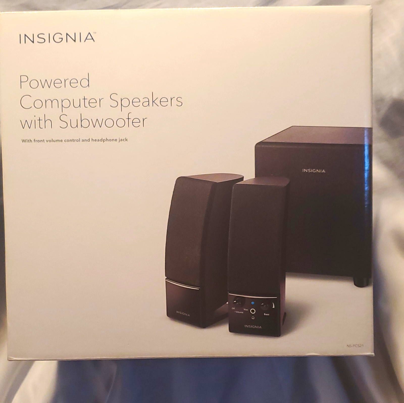Insignia NS-PCS21 Powered Computer Speakers w/Subwoofer Wired. New In Box