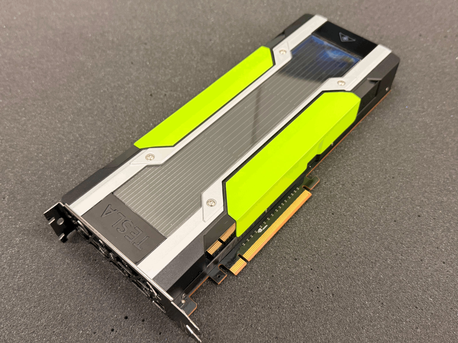 Nvidia Tesla M60 16GB GDDR5 PCI-e Graphics Card Accelerator  699-2G402-0600-310