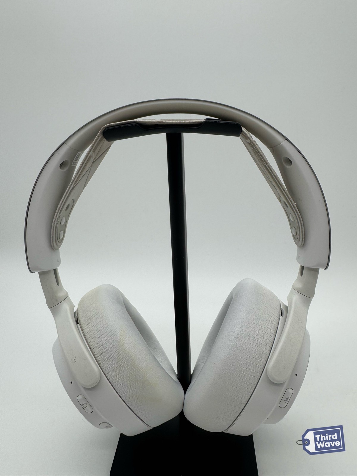 SteelSeries Arctis Nova Pro Wireless Gaming Headset Multi System ANC White