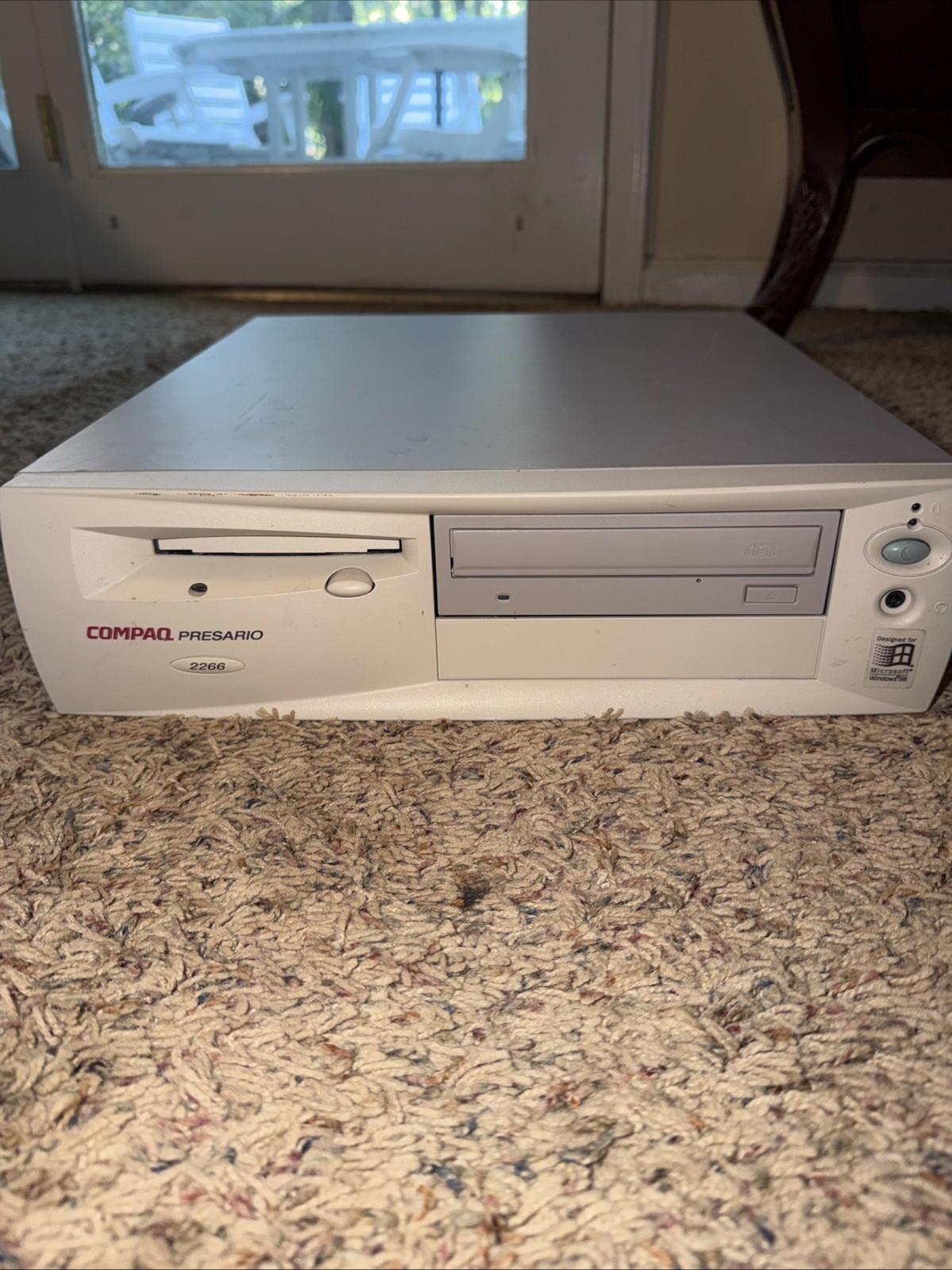 Compaq Presario 2266 Retro Computer With Windows 98 Powers On And Works ￼￼