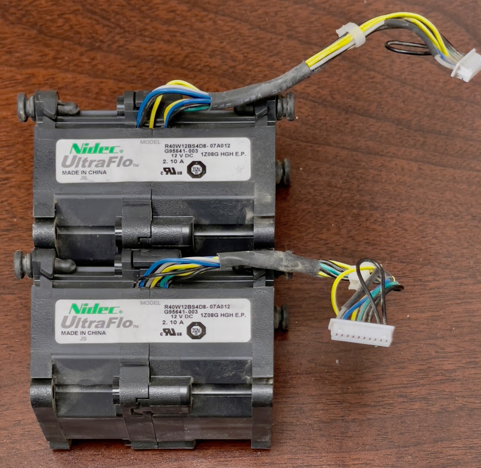 Lot of 2 Nidec /Intel UltraFlo R40W12BS4D8- 07A012 G9564 40mm Server 12V Fan