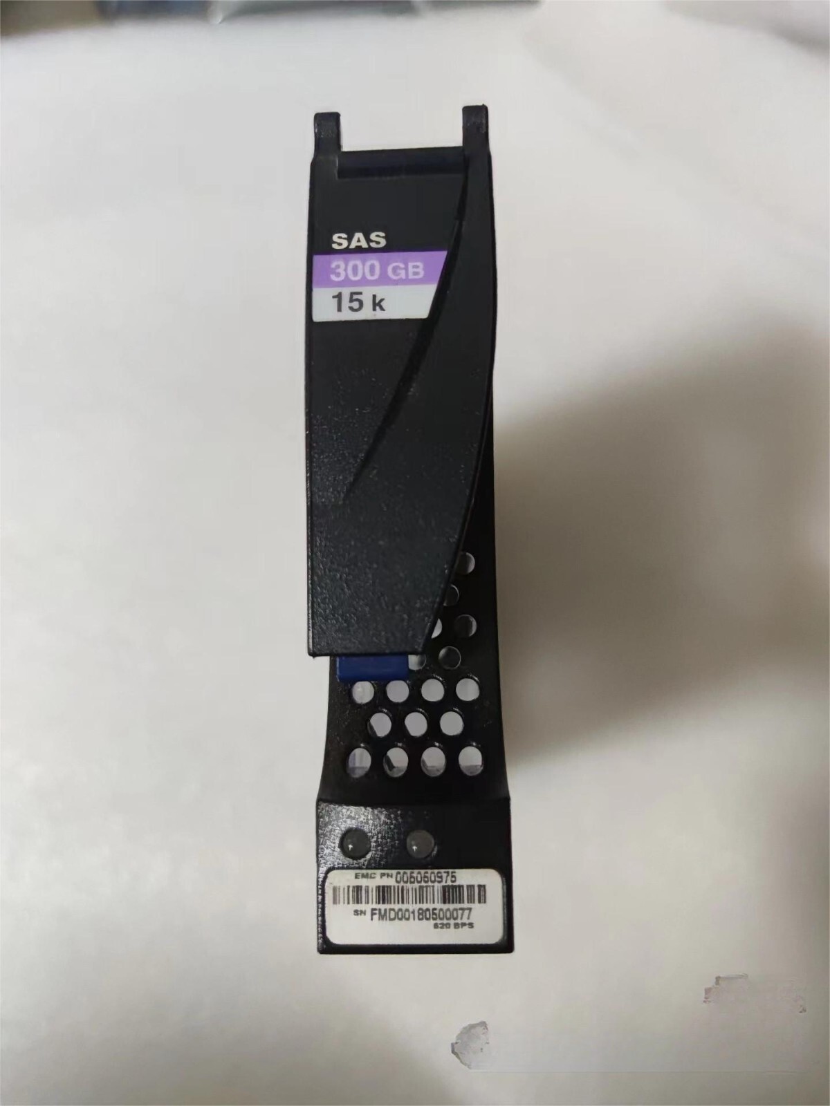 FOR EMC VMAX 300G 15K 2.5" to 3.5" 005050975 005051000 005050981 HDD hard disk