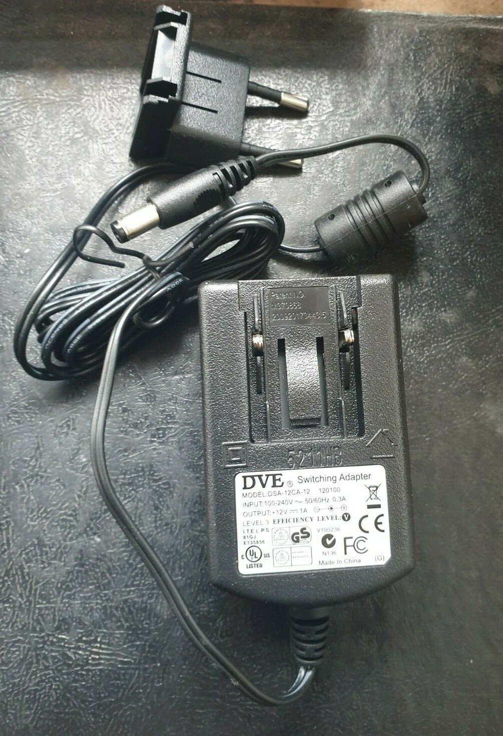 DVE DSA-12CA-12 AC Adapter 12V 1A