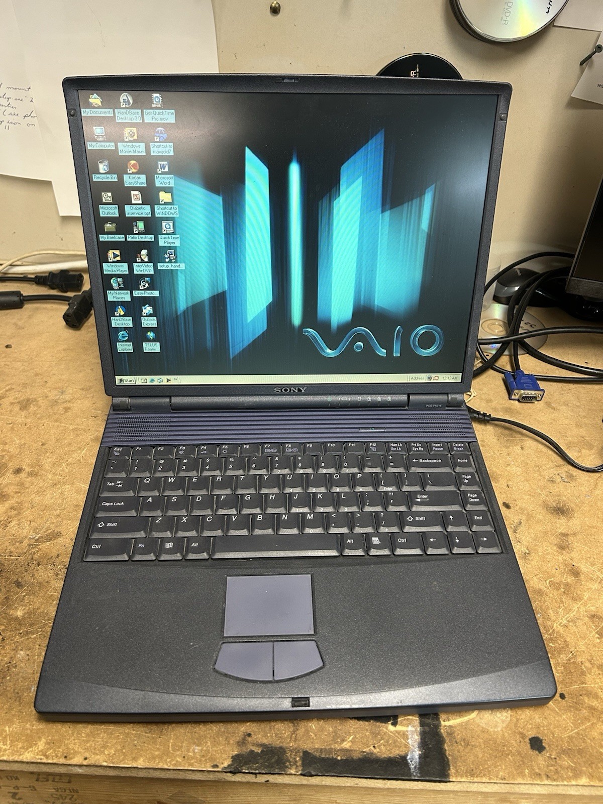 Vintage Sony VAIO PCG-962A Laptop Windows ME AMD Duron 800MHz 128MB Working