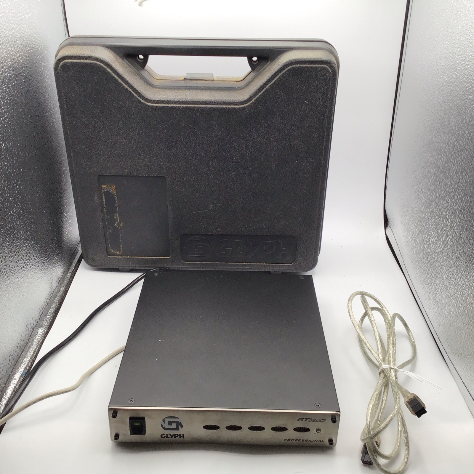 GLYPH GT050Q Professional Externe Festplatte 1.0 TB Hard Drive W/ Power Cord