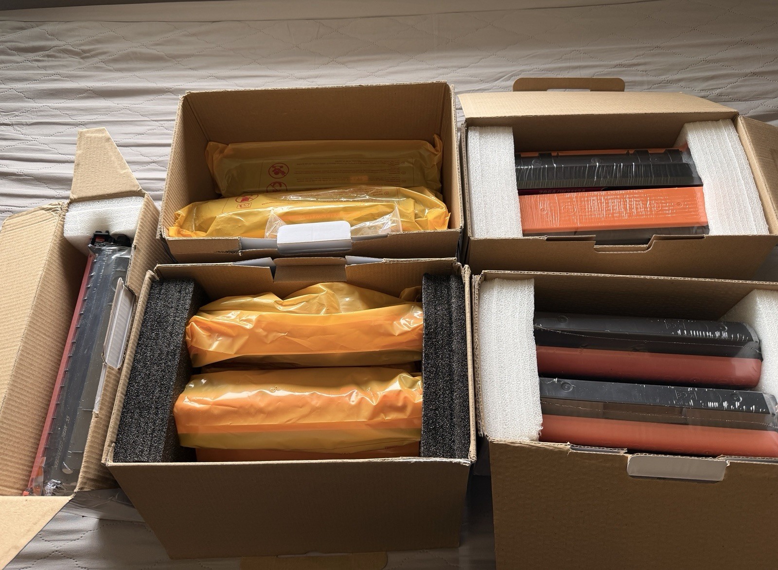 Lote 16 New Cartridges/Toner - HP  210A, 218A, 206A, 206X + Canon  057