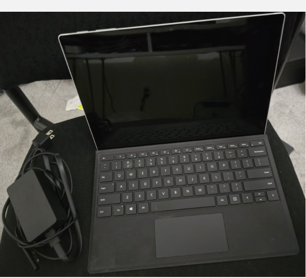 Microsoft Surface Pro 7+ 1960 i5-1135G7 16GB DDR4 256GB SSD Silver- Win 11