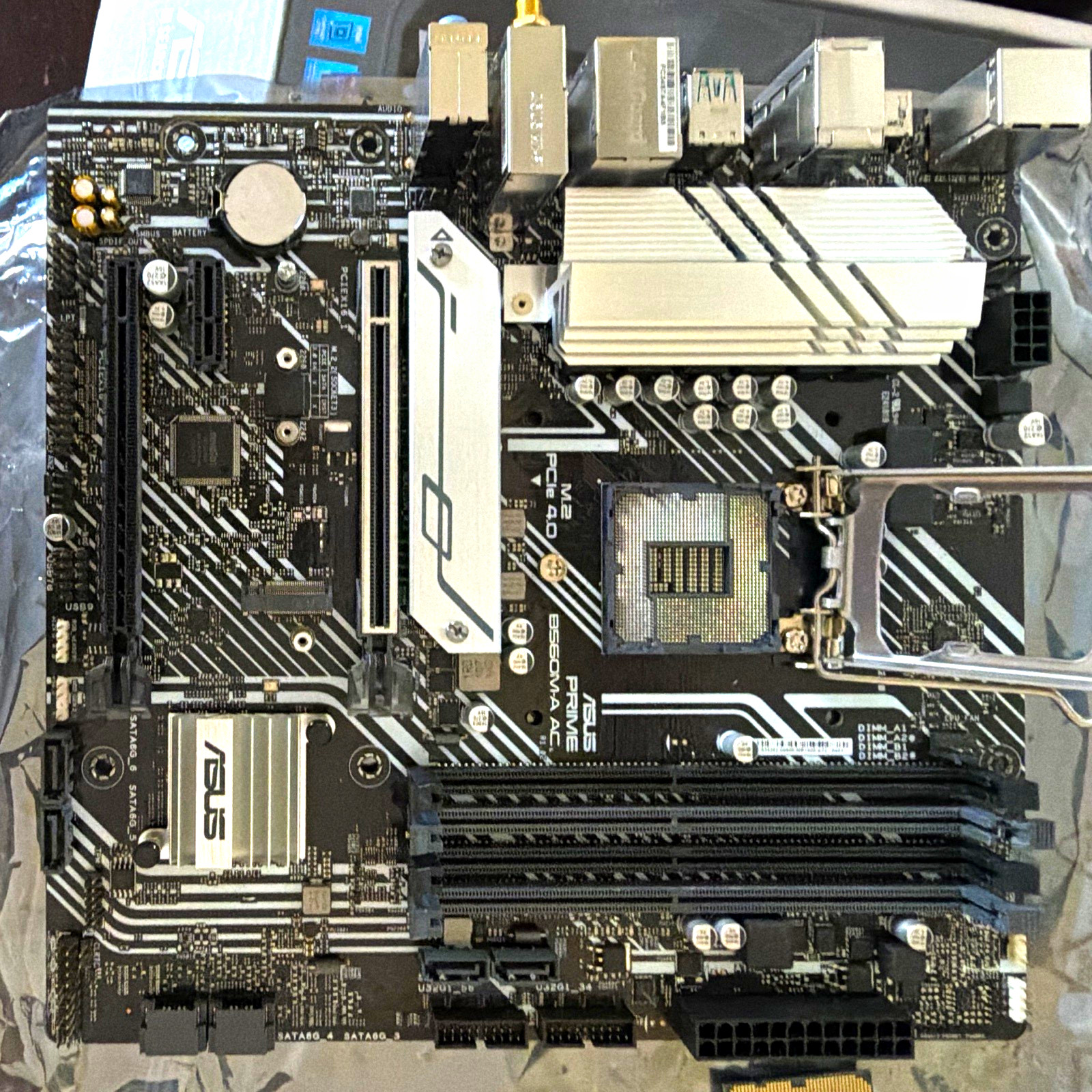 ASUS Prime B550M-A AC AM4 MicroATX AMD DDR4 SDRAM 4-DIMM PCIe x16 M.2