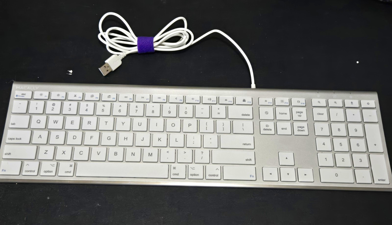 Macally ACEKEYA Wired USB Aluminum Keyboard w/ Numeric Keypad Silver QWERTY