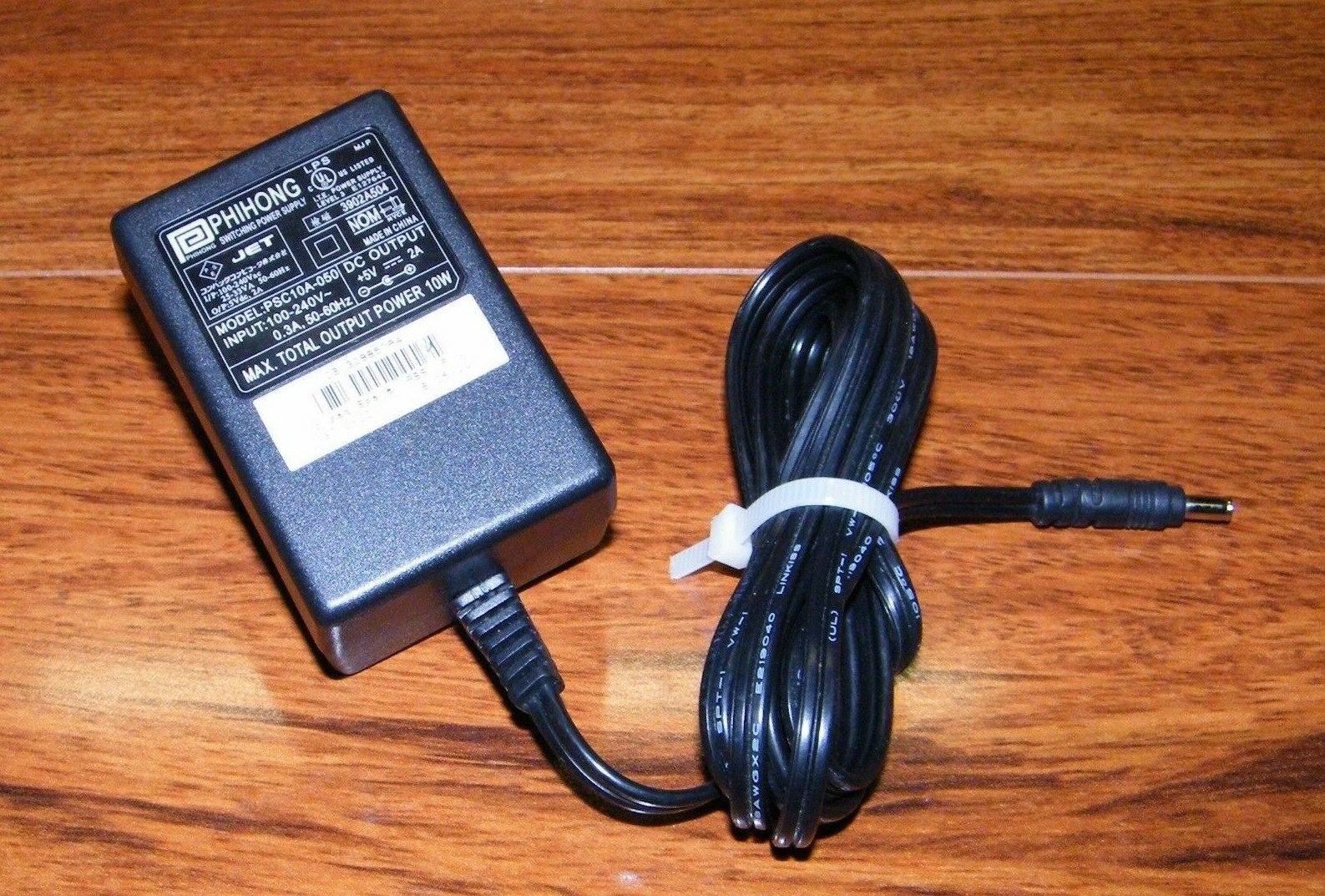 Phihong (PSC10A-050) 5V 2A 0.3A 50-60Hz Switching Power Supply Charger 