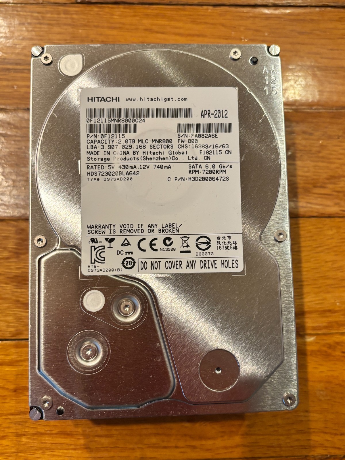 HITACHI HDS723020BLA642 2TB 3.5" SATA Hard Disk Drive