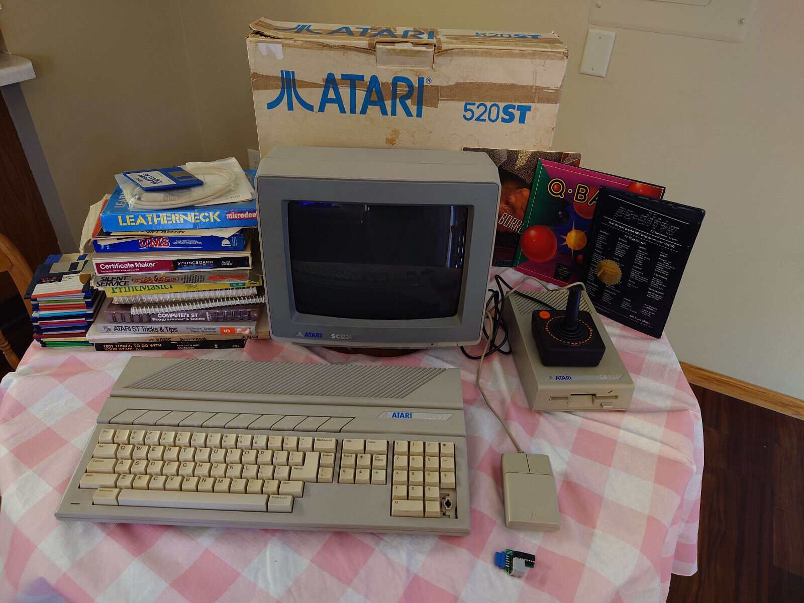 Atari ST 520ST, SC1224 RGB Monitor, SF314 Floppy Disk Vintage Computer In Box