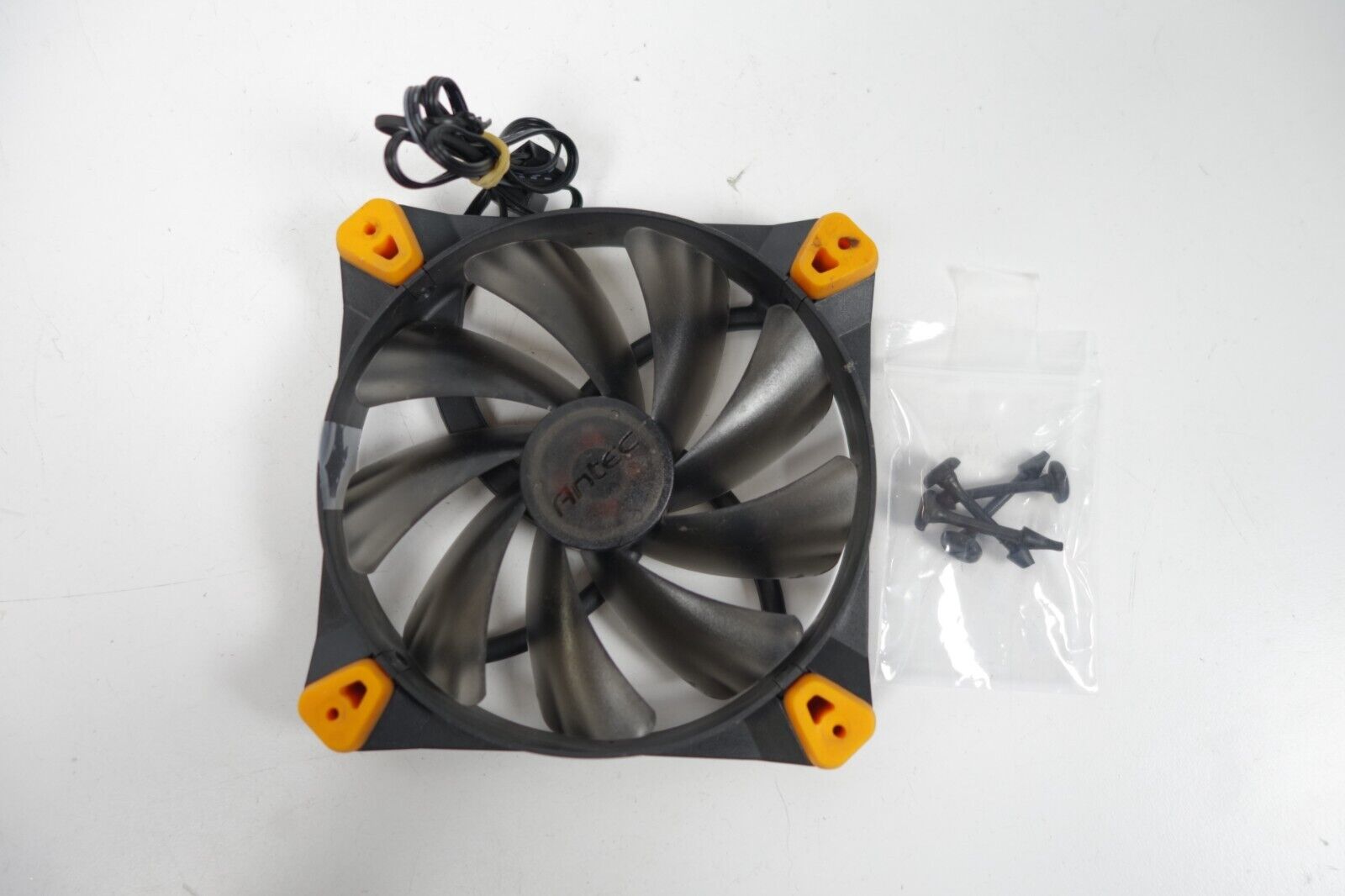 Antec 120mm Anti-Vibrating Cooling Fan Adjustable 2 Speed control for PC Case
