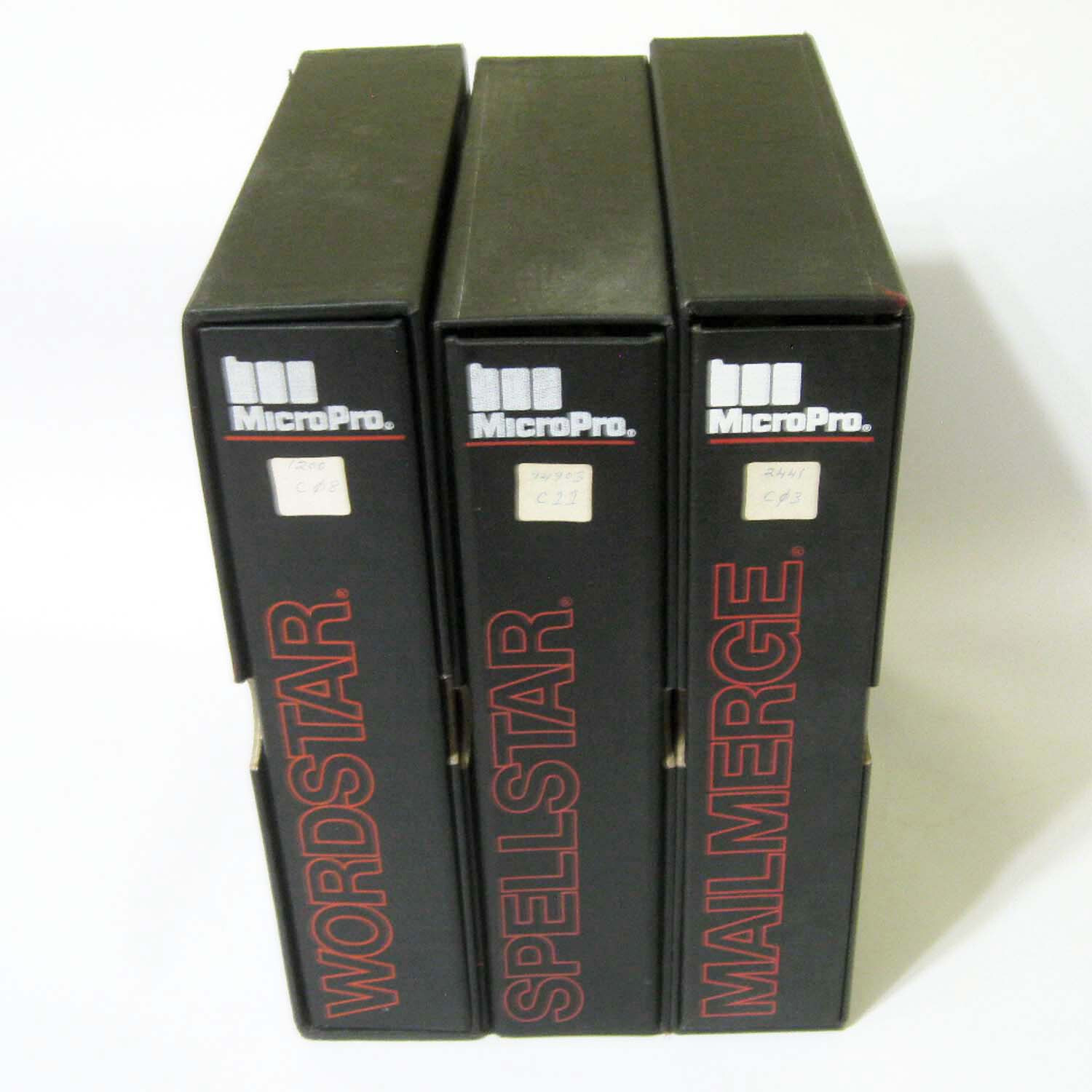 MicroPro ® 3.3 Wordstar ® SpellStar ® MailMerge ® Three 3 Notebooks ONLY © 1983