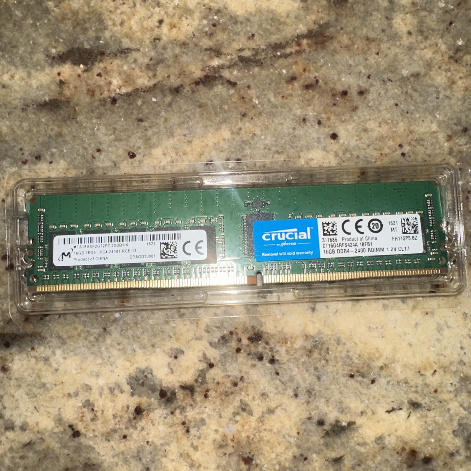 CT16G4RFS424A CRUCIAL 16GB (1X16GB) 1RX4 PC4-2400T MEMORY