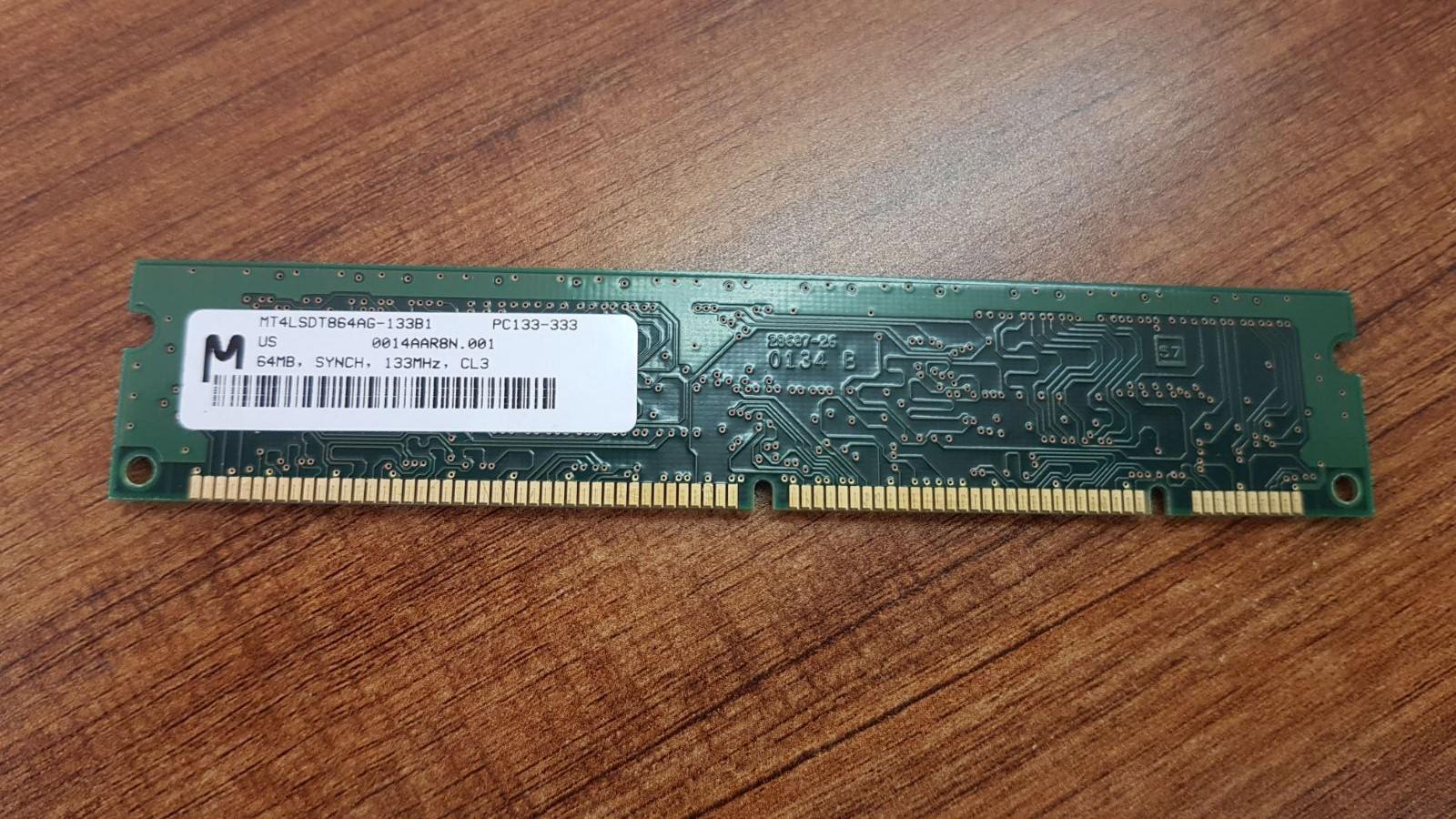 LOT OF 2 PCS. MICRON IBM MT4LSDT864AG-133B1 38L3567 PC133 133MHz 168-P DDR1
