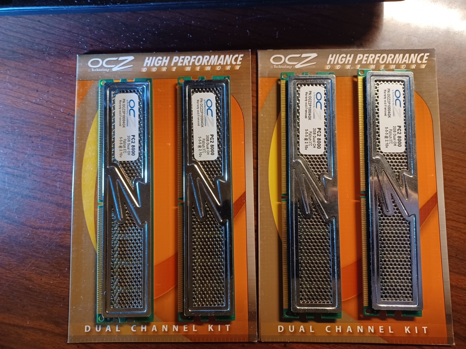 4x2GB (8GB kit) 64bit OCZ Platinum Edition DDR2-8000 1000MHz 5-5-5-18