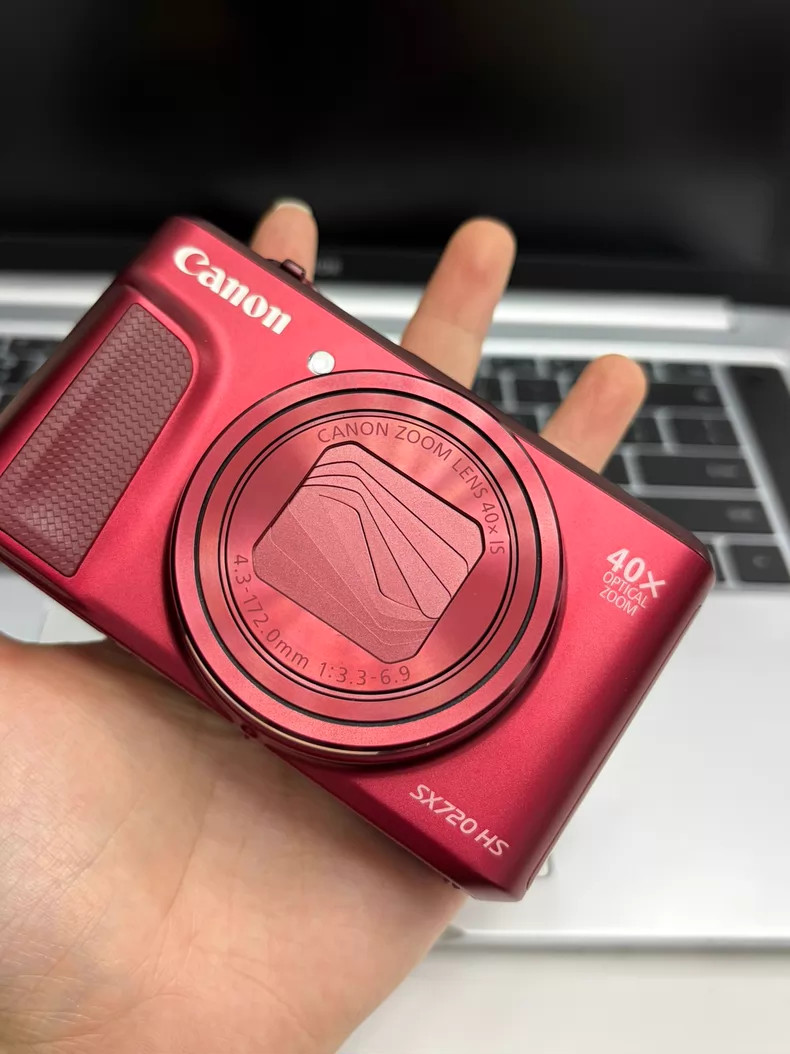 Canon PowerShot SX720 HS 20.3MP Compact Digital Camera Red -95%new