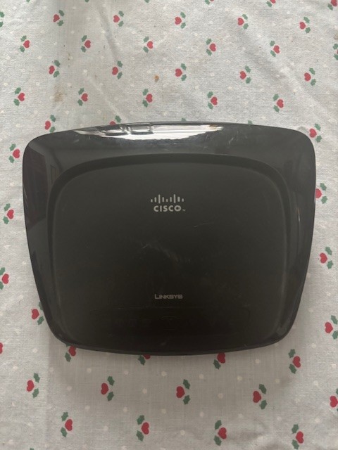 Cisco Linksys WRT54G2 Wireless-G Broadband Router 54 Mbps 4-Port 10/100 Mbps