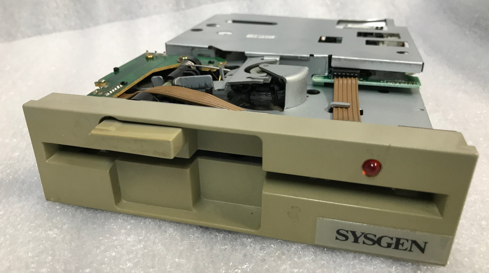 Epson SD-680L  Vintage 1.2MB 5.25″ Internal Floppy Drive