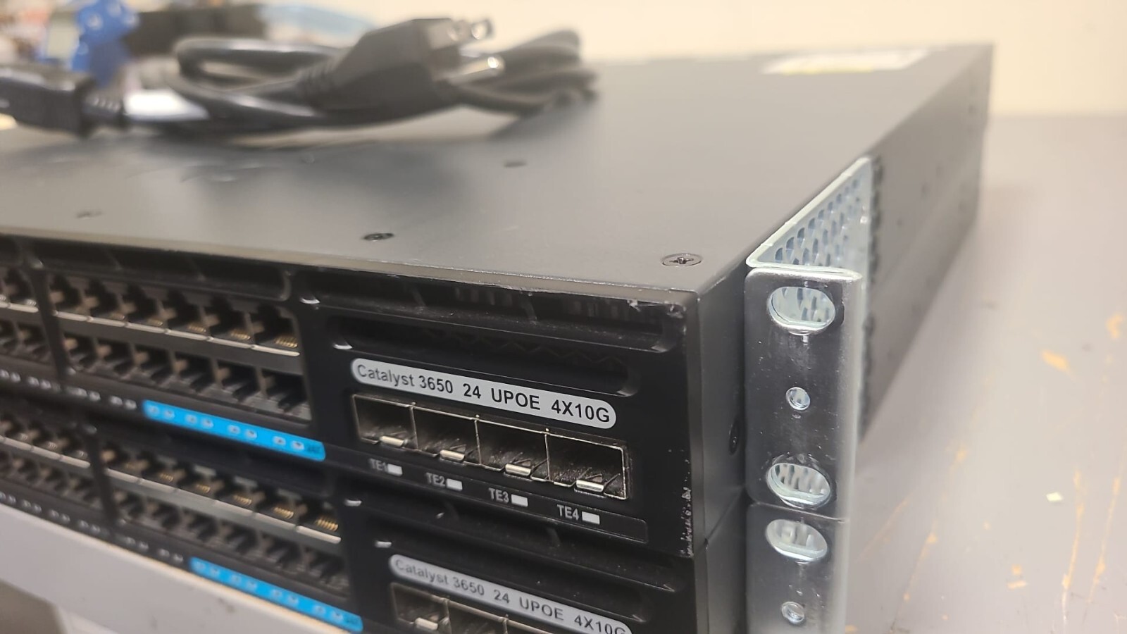 Cisco WS-C3650-8X24UQ-S 24-Port mGig PoE 10GB SFP+ w/AC Power + 4 x10g SFP+ 3650