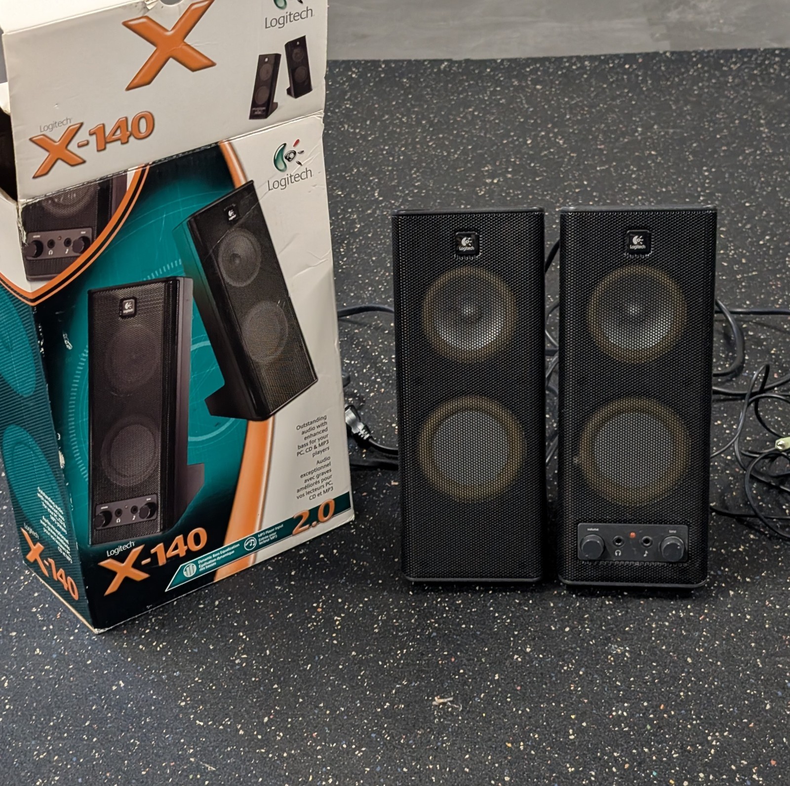 Logitech X-140 Computer Speakers S-0264A TESTED WORKS