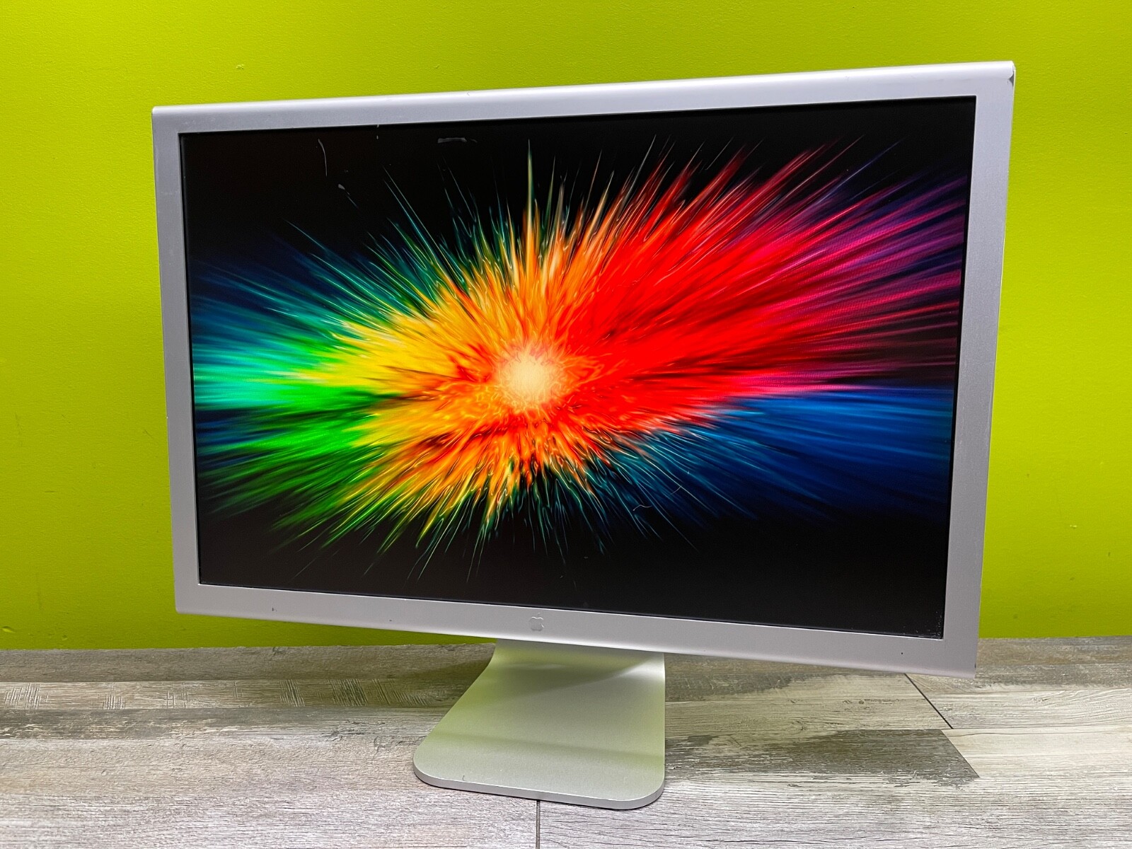 Apple 23" Cinema Display A1082 DVI Classic Aluminum 1920x1200 - w/ Power Supply