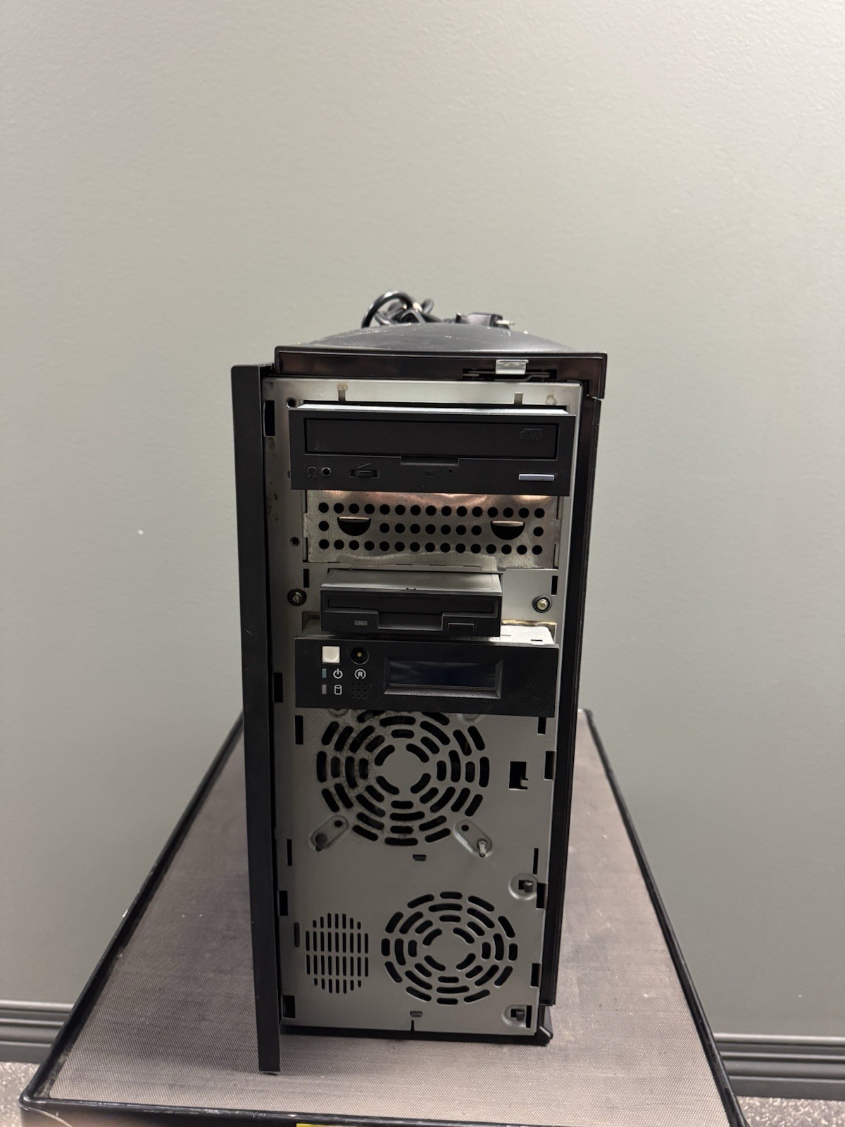 IBM RS/6000 44P Model 170 Server PowerPC 333MHz 4x 256MB No HDD #5