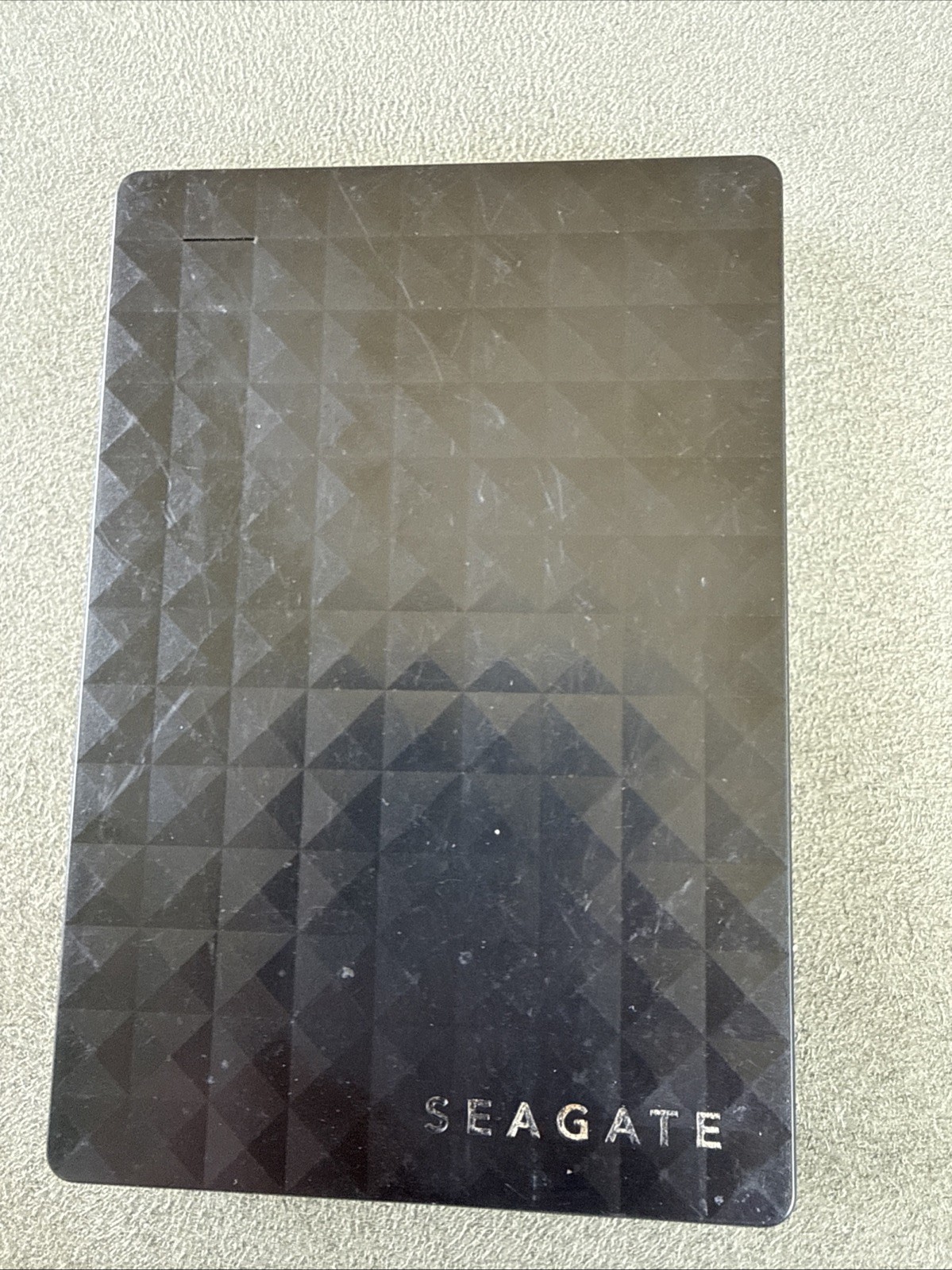 Seagate Expansion Portable 1TB (1TEAP5-500) is a compact 2.5-inch No Cord