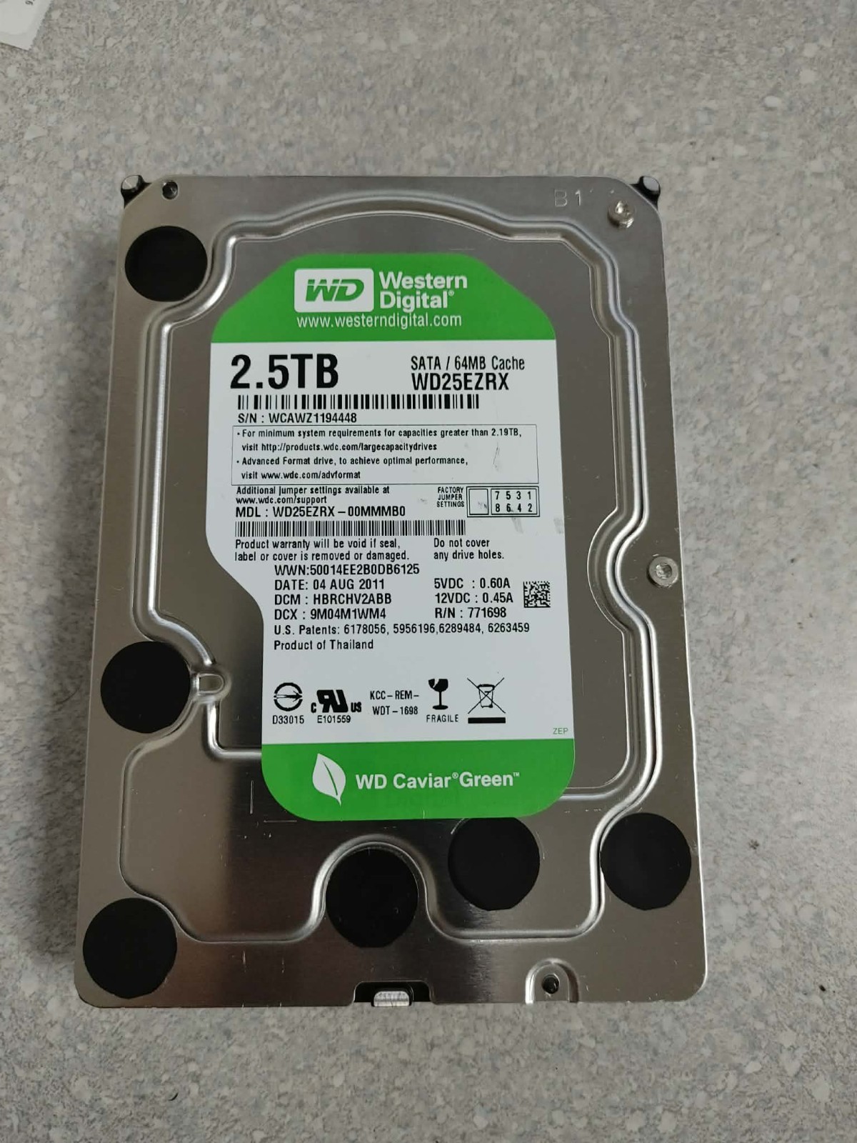 Western Digital WD25EZRX-00MMMB0 2.5TB DCM: HARCHV2AAB