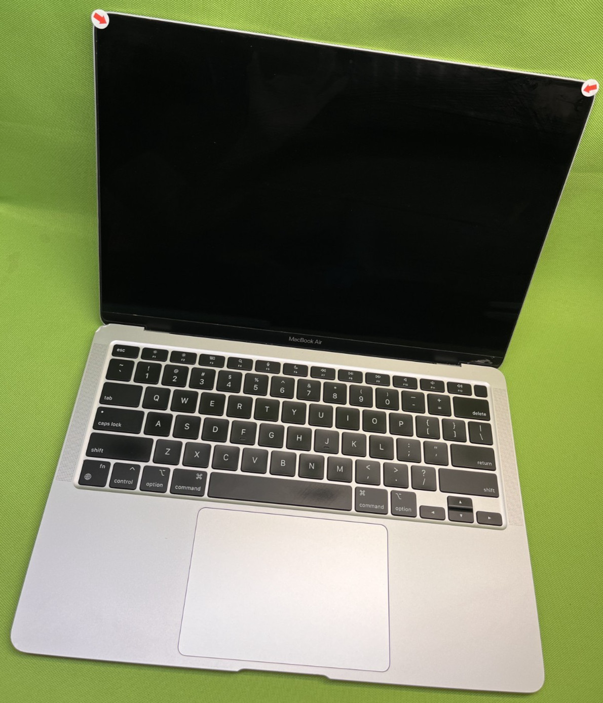 Apple Macbook Air 13" 2020 M1 A2337 Logic Board 8GB/128GB SSD/ Broken Screen