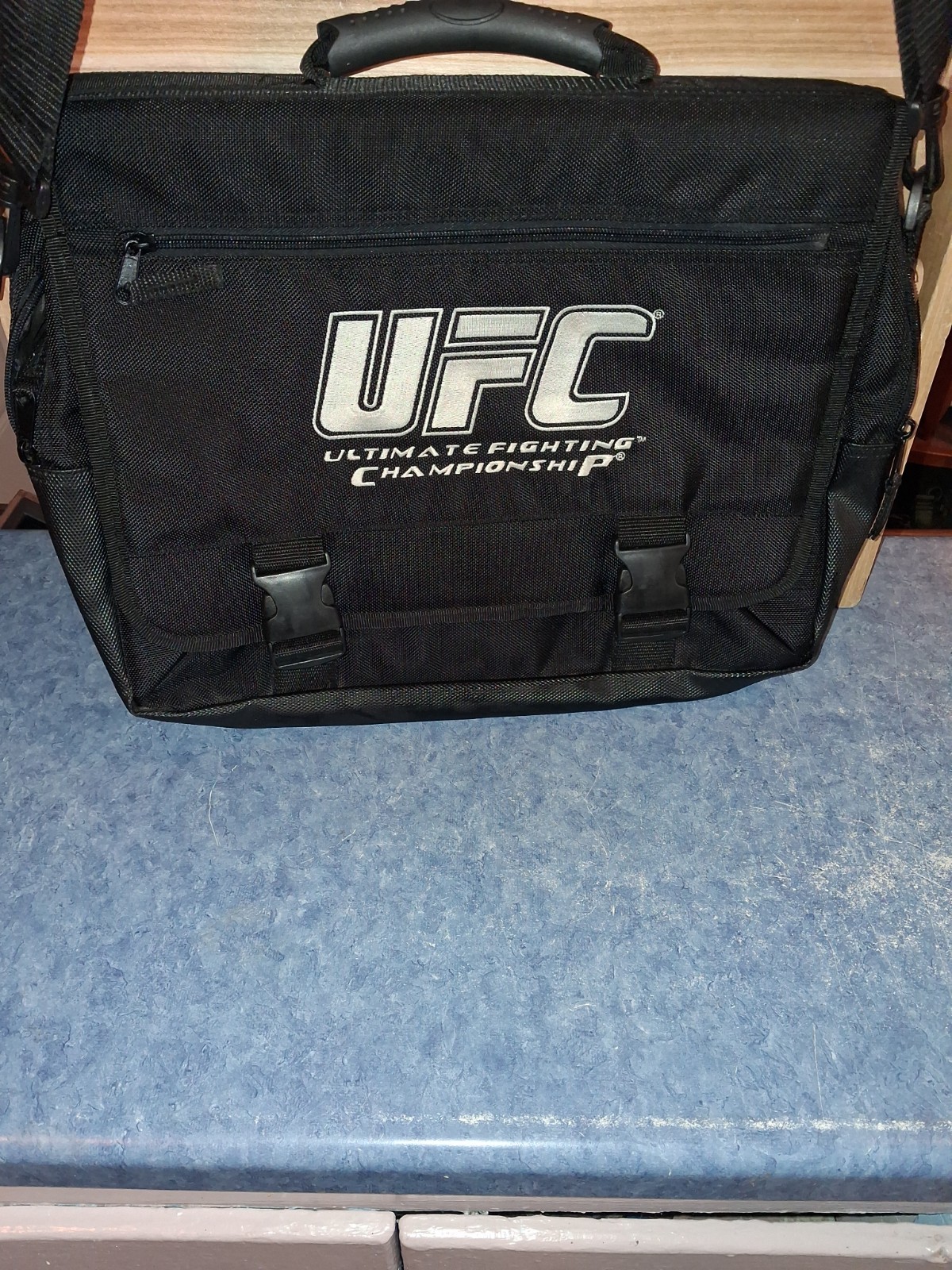 Vntg Official UFC Ultimate Fighting Championship Laptop Messenger Bag 16" Clean