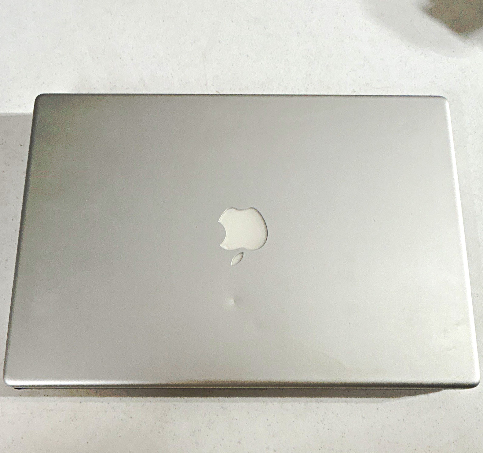 Apple PowerBook G4 17in Silver 1.67GHz 512MB 80GB HDD Wi-Fi BT Mac OS X