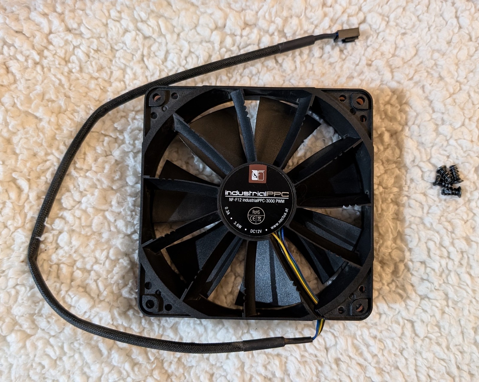 Lot of 2 Noctua NF-F12 iPPC 2000 RPM PWM 4-Pin 120mm Heavy Duty Cooling Fans