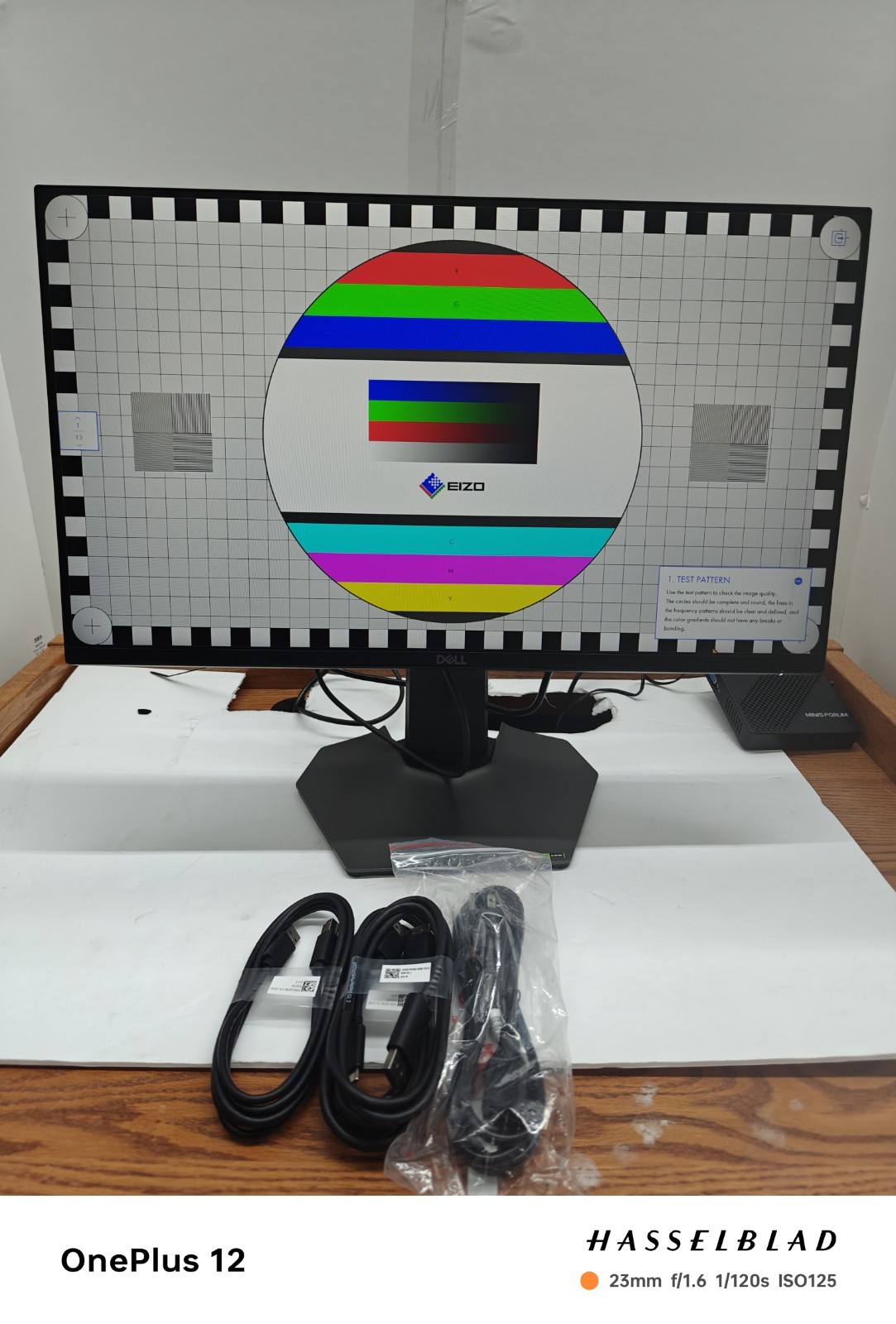 Dell G2524H 25" FHD IPS LED Monitor  scratch bottom right