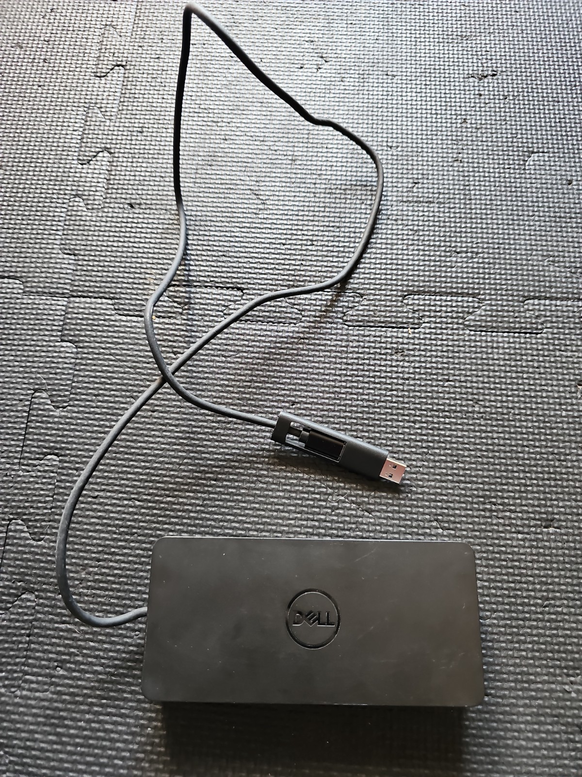 Dell D6000 19.5V 6.7A USB-C / USB-A Docking Station